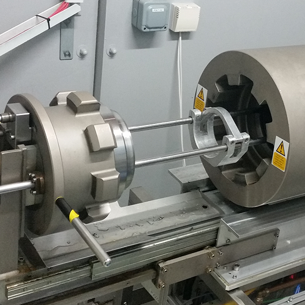 Pressure testing subsea electrical connectors with mate and de-mate functionality