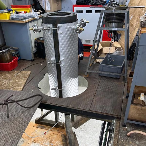 High Pressure Testig systems with temperature control